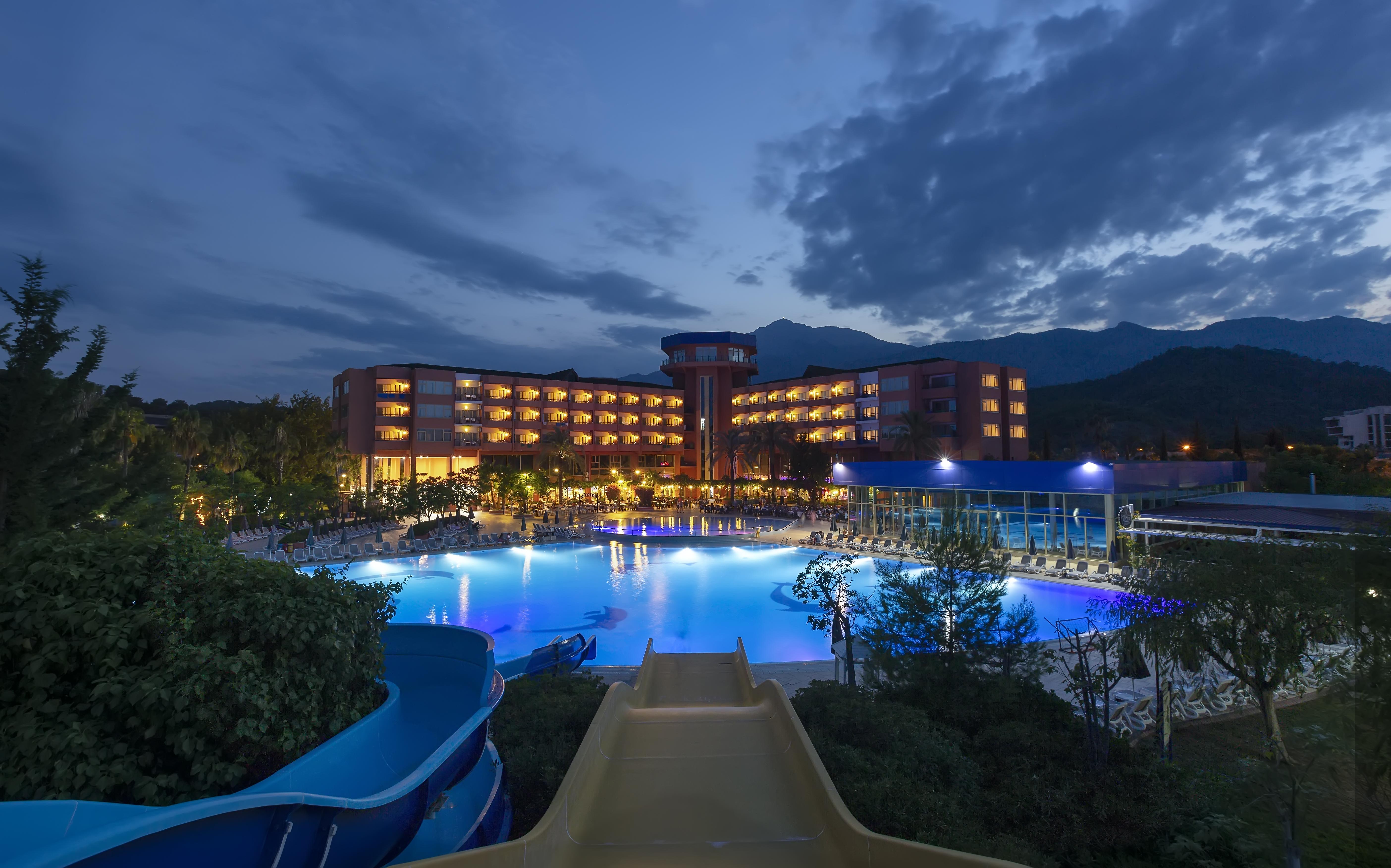 Simena Comfort Hotel Кемер Екстериор снимка